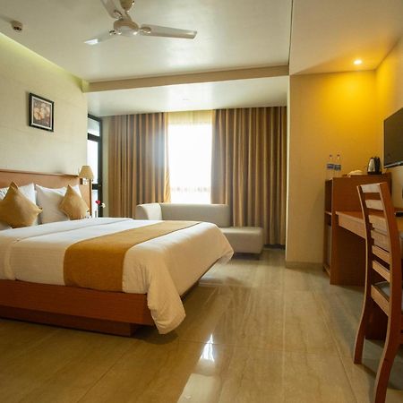 Classic Grande,A Member Of Radisson Imphal Exterior photo