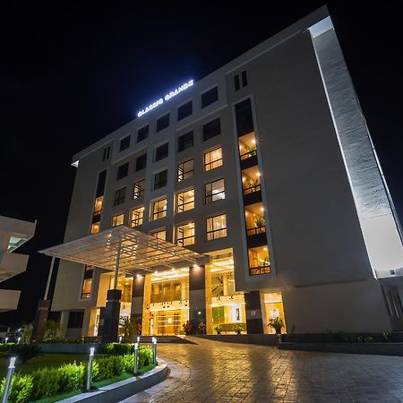 Classic Grande,A Member Of Radisson Imphal Exterior photo