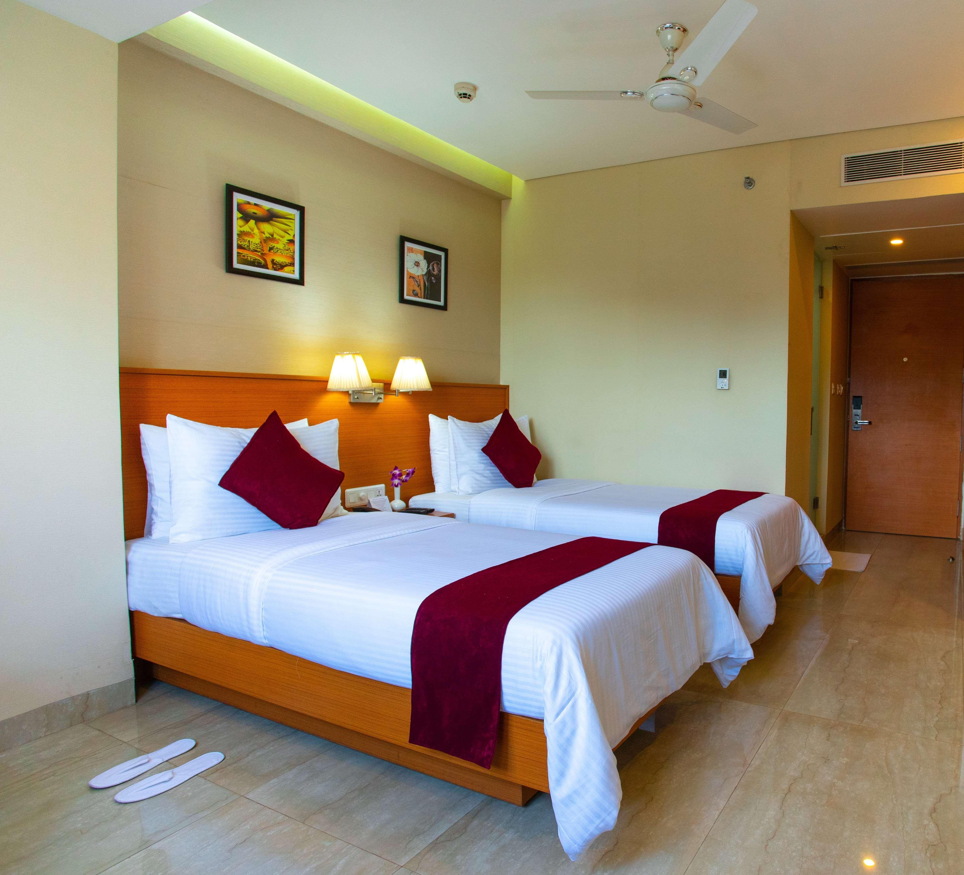 Classic Grande,A Member Of Radisson Imphal Exterior photo