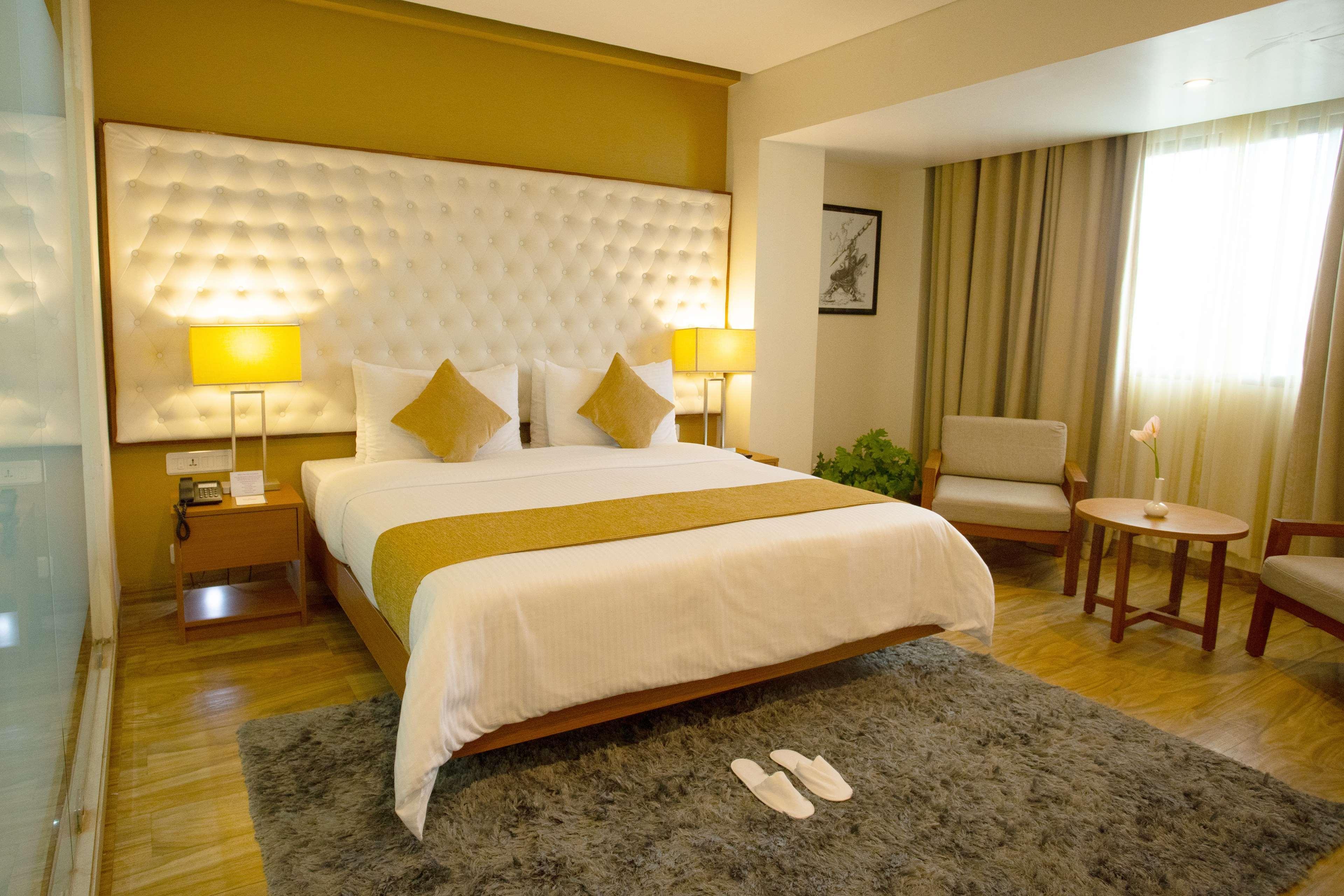 Classic Grande,A Member Of Radisson Imphal Exterior photo