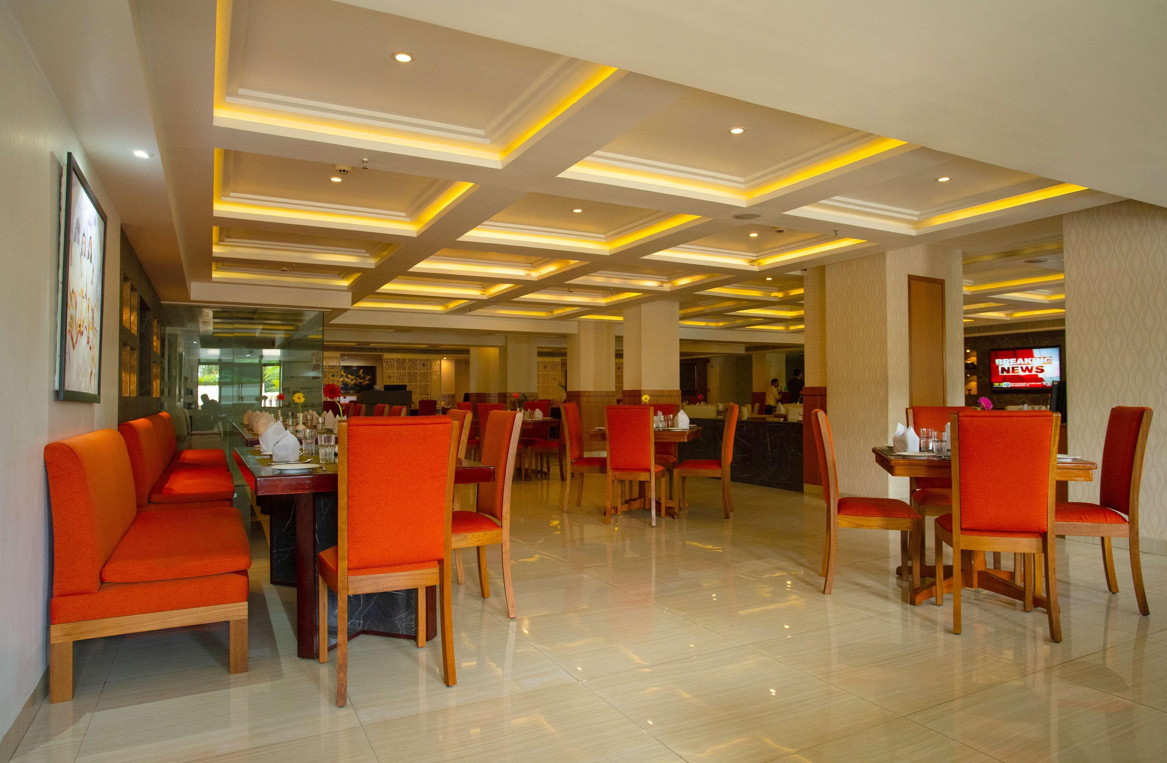 Classic Grande,A Member Of Radisson Imphal Exterior photo