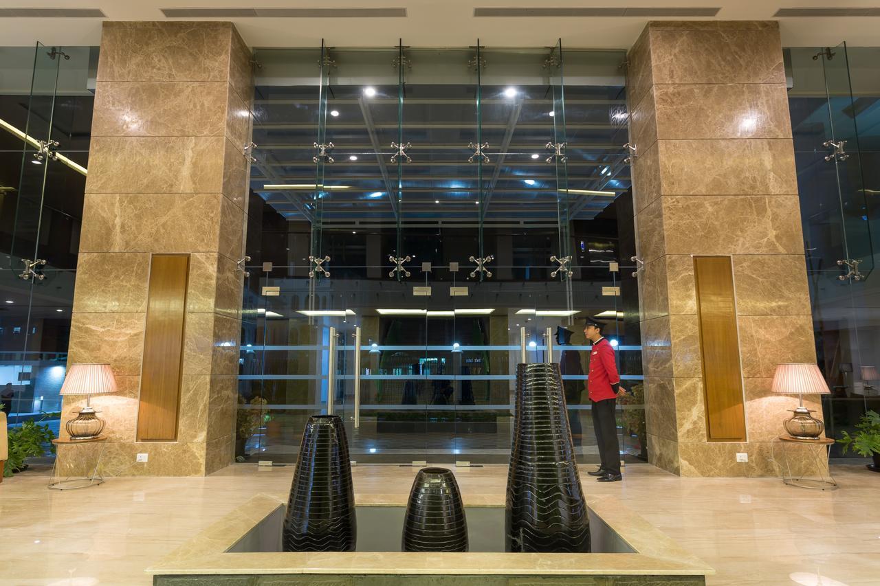 Classic Grande,A Member Of Radisson Imphal Exterior photo