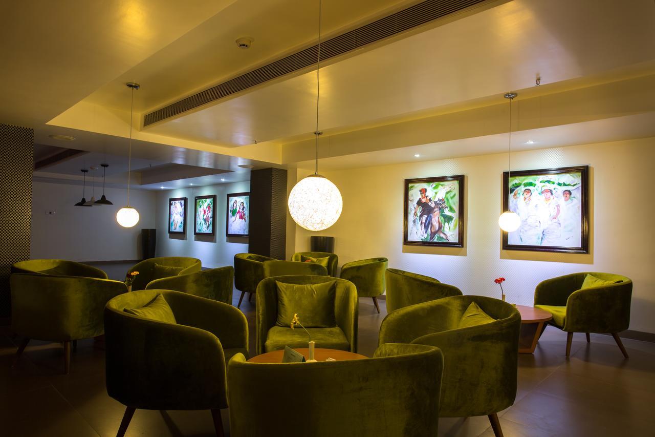 Classic Grande,A Member Of Radisson Imphal Exterior photo