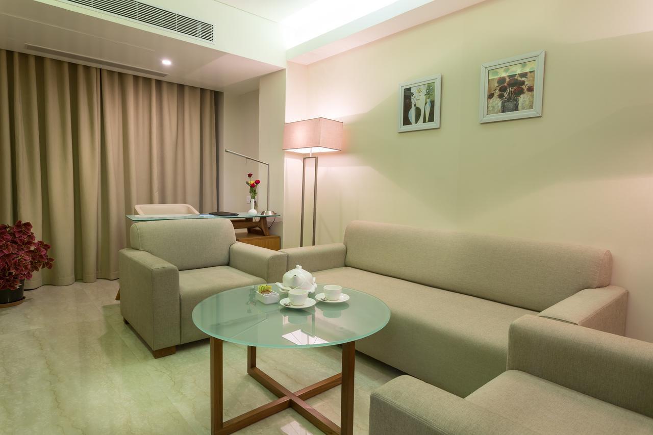 Classic Grande,A Member Of Radisson Imphal Exterior photo